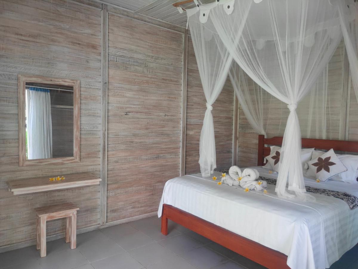 Hotel Vista Huts Lembongan Extérieur photo